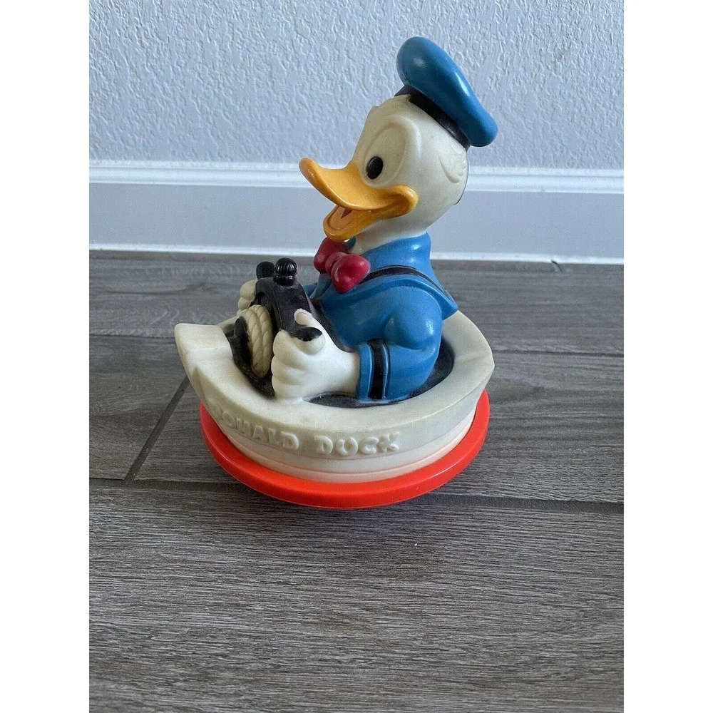 Vintage Captain Donald Duck 1976 Gabriel Ind Walt Disney Roly Poly Jingle Toy